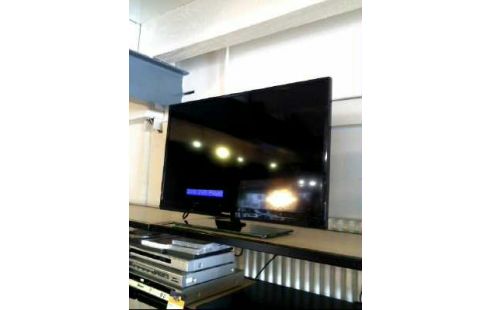FERNSEHER <PHILIPS> 32PFL3807K/02