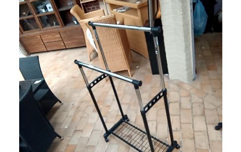 PORTANT VETEMENTS Jysk