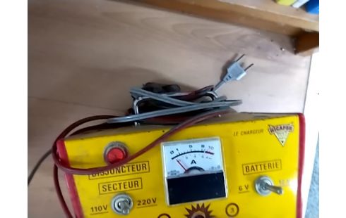 CHARGEUR DE BATTERIE MICAFER