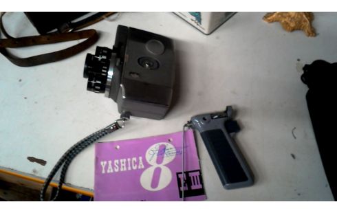 CAMERA YASHICA 8E3