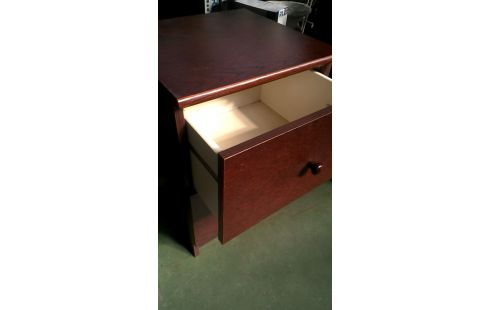 NACHTKASTJE 2 LADEN MAHONIE KLEUR