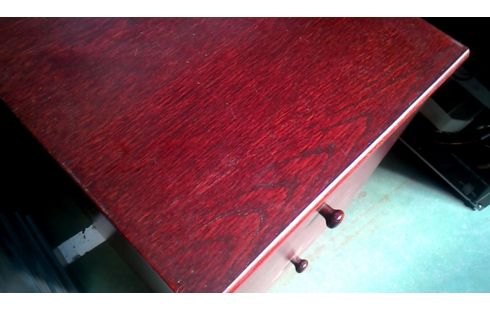 NACHTKASTJE 2 LADEN MAHONIE KLEUR