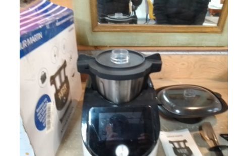 ROBOT MENAGER ARTHUR MARTIN 1500 WATTS