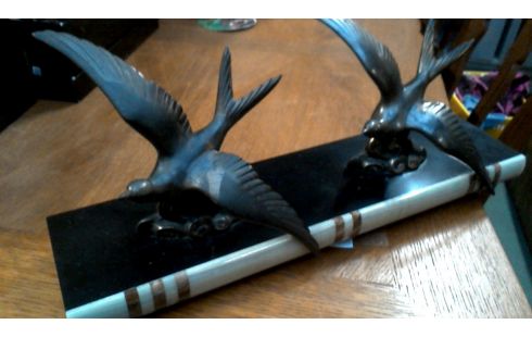 GARNITURE DE CHEMINEE ART DECO. MARBRE ONYX CUIVRE