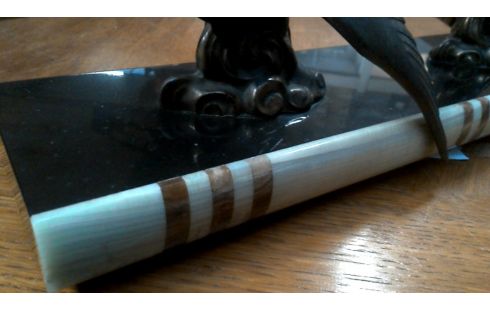 GARNITURE DE CHEMINEE ART DECO. MARBRE ONYX CUIVRE