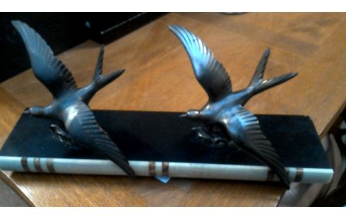 GARNITURE DE CHEMINEE ART DECO. MARBRE ONYX CUIVRE