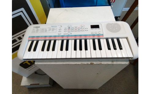 PIANO DIGITAL KEYBOARD YAMAHA
