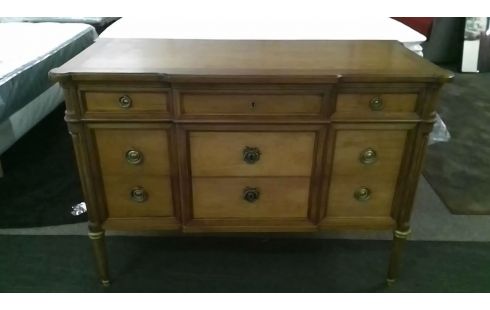 CÓMODA ESTILO DIRECTORIO 3 CAJONES