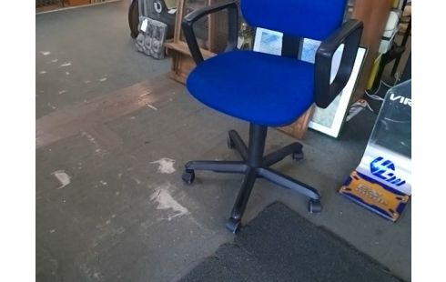 FAUTEUIL DE BUREAU REGLABLE SUR ROULETTE BLEU