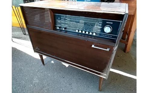 POSTE RADIO GRUNDIG