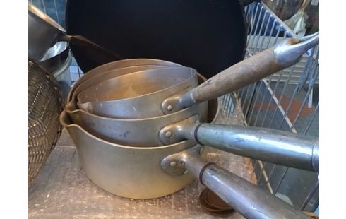 CASSEROLE LOT DE 3 A BEC VERSEUR