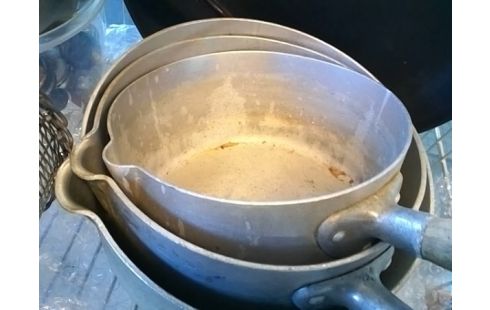 CASSEROLE LOT DE 3 A BEC VERSEUR