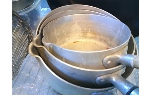 CASSEROLE LOT DE 3 A BEC VERSEUR