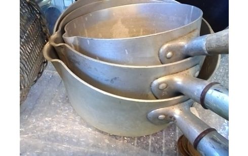 CASSEROLE LOT DE 3 A BEC VERSEUR