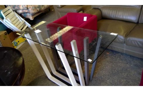 CONSOLE MODERNE EN VERRE EN L'ETAT