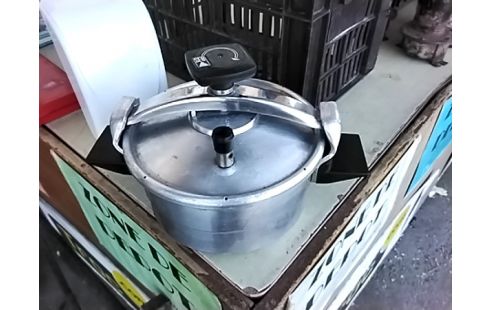 COCOTTE MINUTE SÉBASTIEN + SIFFLET