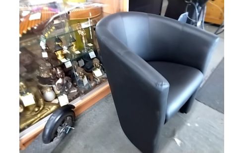 FAUTEUIL SIMILI CUIR NOIR