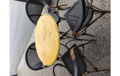 TABLE FER FORGE NOIR JAUNE ANNEE 50