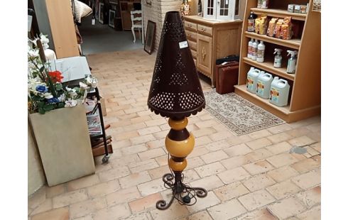 LAMPE SUR PIED JAUNE ET FER FORGE s