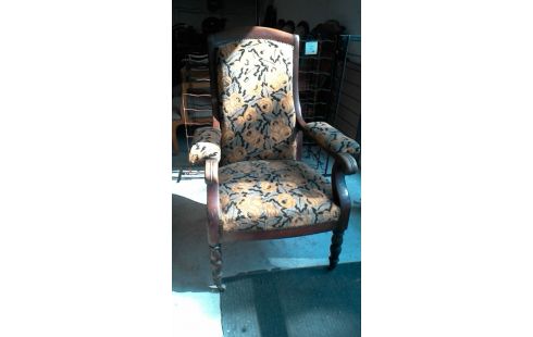 FAUTEUIL  ANCIEN  EN L' ETAT