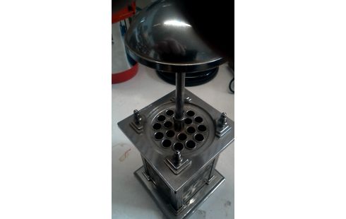 SIGARETTENKOKER MET MUZIEK