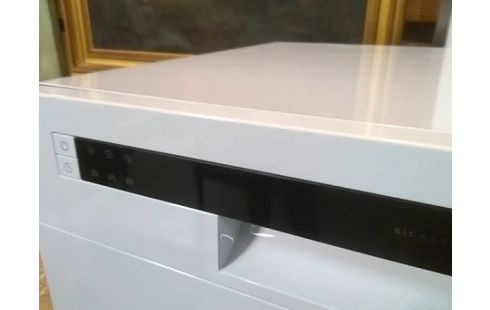 LAVE VAISSELLE SIGNATURE ETAT NEUF