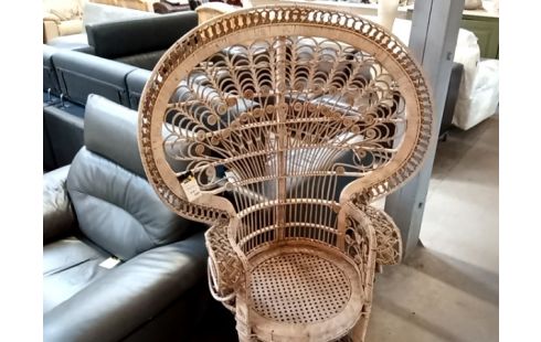 FAUTEUIL ROTIN STYLE EMMANUELLE