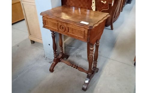 TABLE DE COUTURE EN NOYER 19 EME