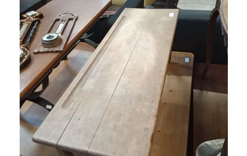 BUREAU ENFANT DE MATERNELLE :)