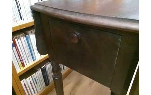 TABLE D'APPOINT A VOLETS AVEC 3T