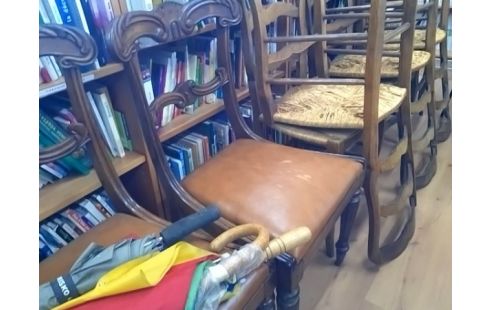 CHAISE LOT DE 4 ANCIENNES