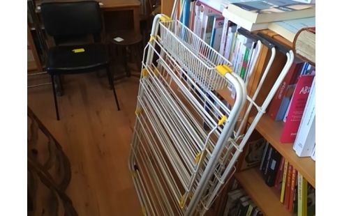 ETENDOIR A LINGE BLANC