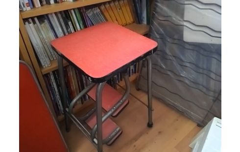 TABOURET ESCABEAU FORMICA ROUGE