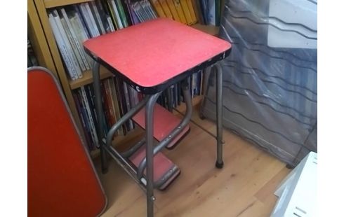 TABOURET ESCABEAU FORMICA ROUGE