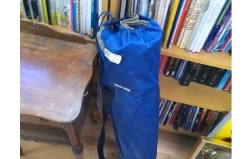 CHAISE PLIANTE BLEUE DE CAMPING