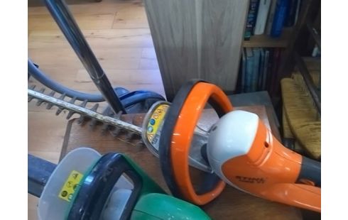 TAILLE HAIE STIHL HSE 71