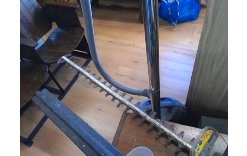 TAILLE HAIE STIHL HSE 71