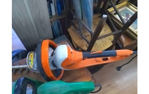 TAILLE HAIE STIHL HSE 71