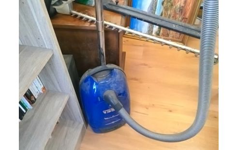 ASPIRATEUR BLEU MOULINEX