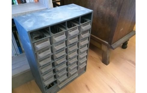 RANGEMENT DE BRICOLAGE POUR VIS BLEU