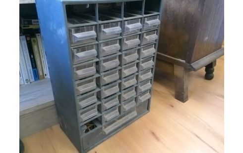 RANGEMENT DE BRICOLAGE POUR VIS BLEU