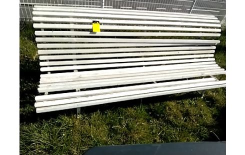 BANC DE JARDIN BOIS ABÎMÉ