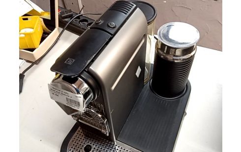 Machine à café Nespresso Vertuo Plus