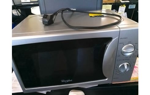 FOUR MICRO ONDES WHIRLPOOL