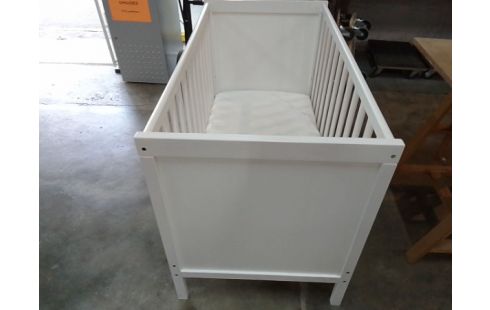 LIT A BARREAUX BEBE + MATELAS