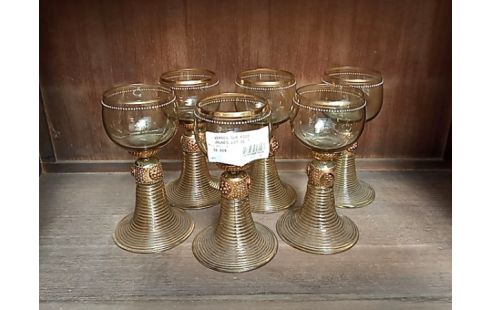 VERRES SUR PIED JAUNES LOT DE 7