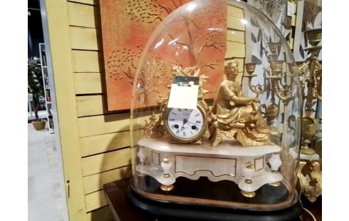 PENDULE SOUS VERRE EN L'ÉTAT +2 BOUGEOIR