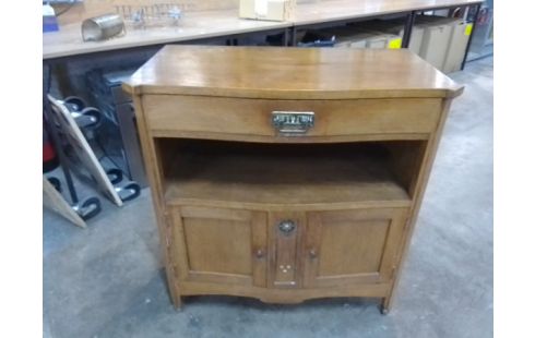 MEUBLE ARTS AND CRUFTS 1900