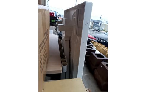 TABLE EXTÉRIEURE PLASTIQUE