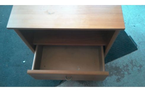 HOOFDEINDE NACHTKASTJE